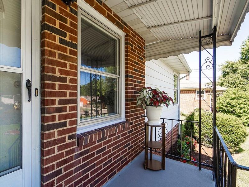 2109 Wilkins St, Burlington, NC 27217