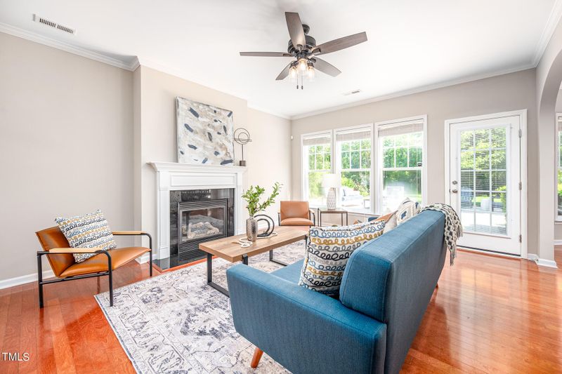 2109 Woodsdale Dr, Durham, NC 27703