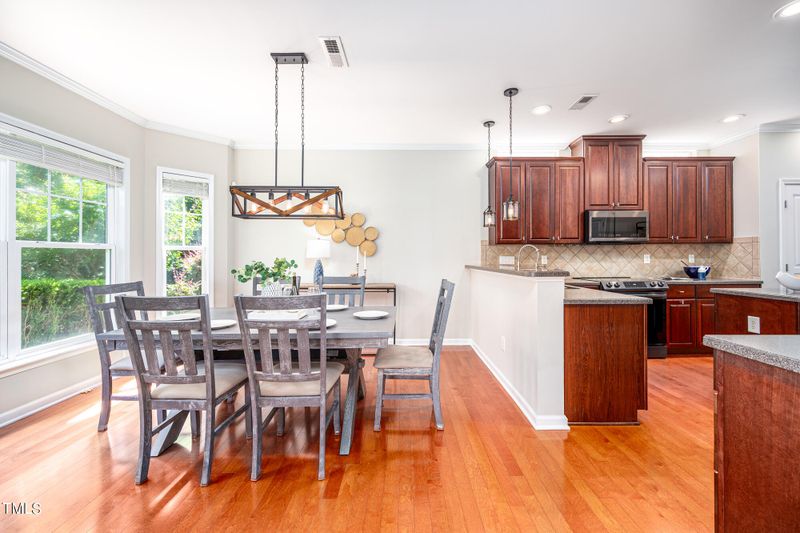 2109 Woodsdale Dr, Durham, NC 27703