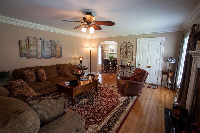 211 10th Ave, Roxboro, NC 27573