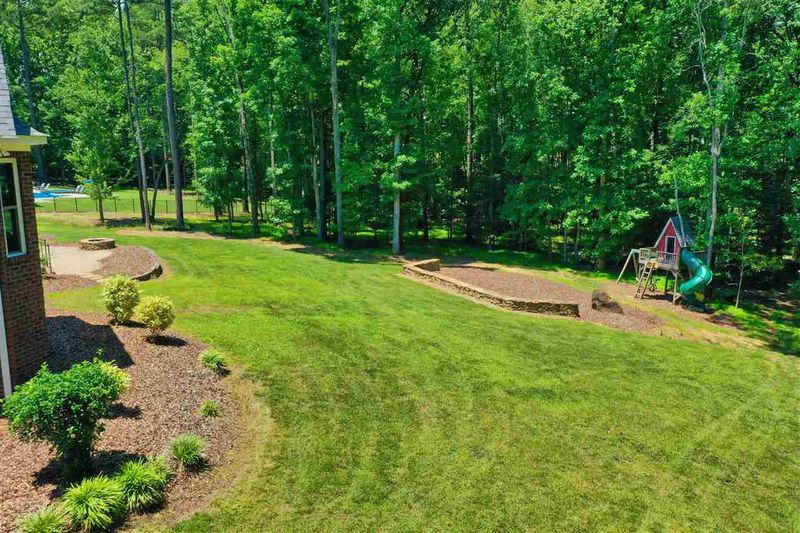 211 Alamo Ct, Clayton, NC 27527
