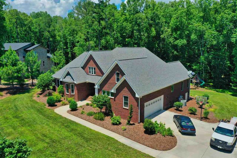 211 Alamo Ct, Clayton, NC 27527