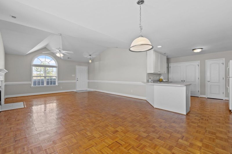 211 Ariel St, Lillington, NC 27546
