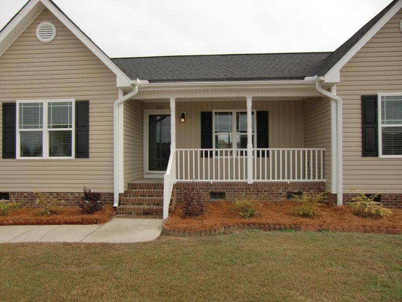 211 Bishop Ln, Dunn, NC 28334