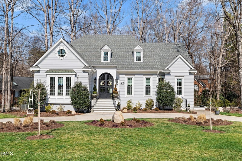 211 Bordeaux Ln, Cary, NC 27511