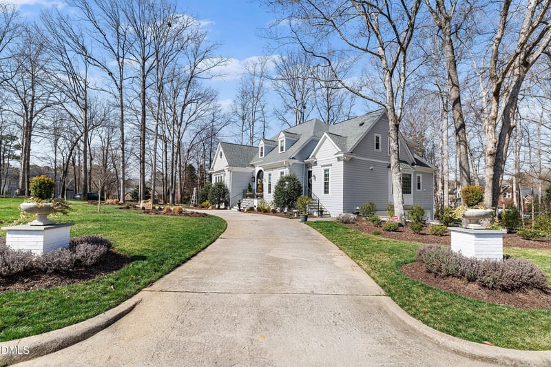 211 Bordeaux Ln, Cary, NC 27511
