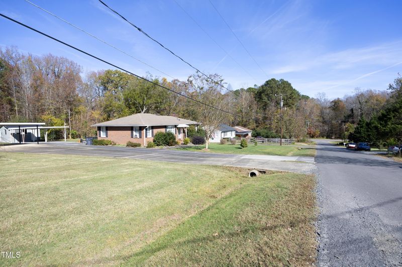 211 Breedlove Ave, Durham, NC 27703