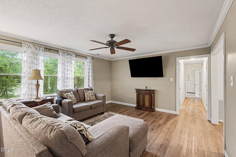 211 Brookside Dr, Smithfield, NC 27577