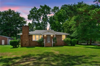 211 Burton Ave, Dunn, NC 28334