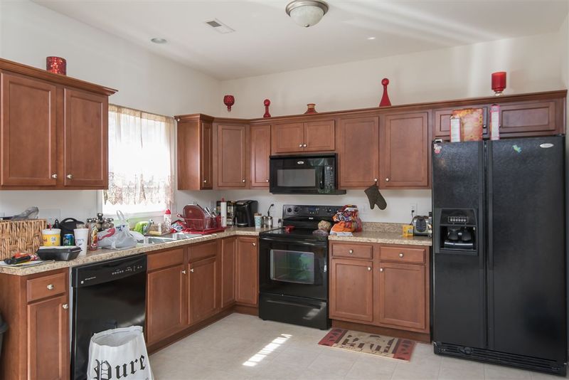 211 Citrine Ct, Knightdale, NC 27545