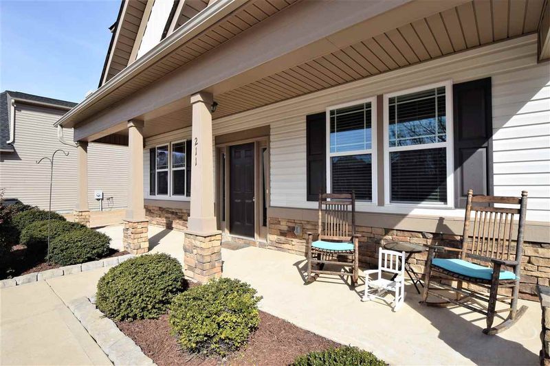 211 Colson Dr, Garner, NC 27529