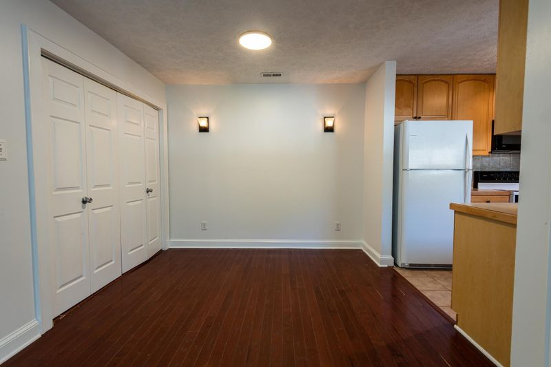 211 Concannon Ct, Cary, NC 27511
