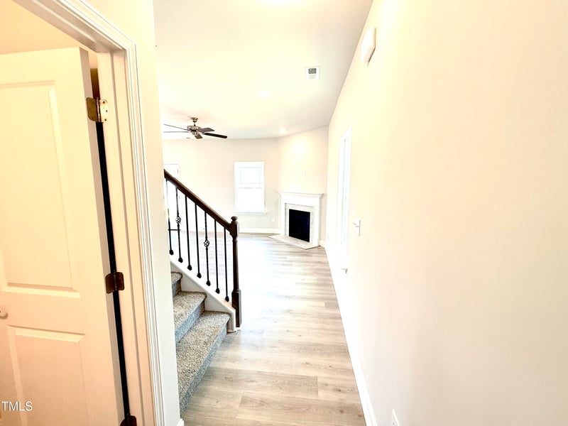 211 Drayton Hall Ln, Sanford, NC 27330