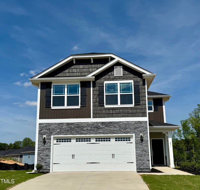 211 Drayton Hall Ln, Sanford, NC 27330