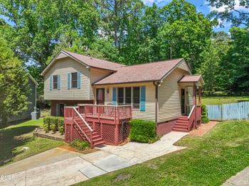 211 Esquire Ln, Cary, NC 27513