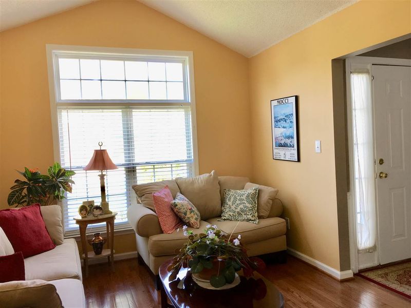 211 Fallenwood Ave, Durham, NC 27713