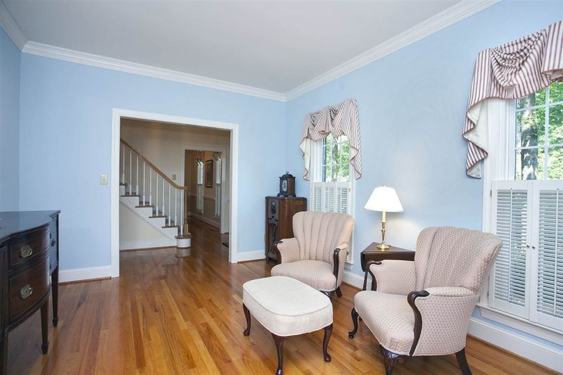 211 Glenbuckley Rd, Cary, NC 27511
