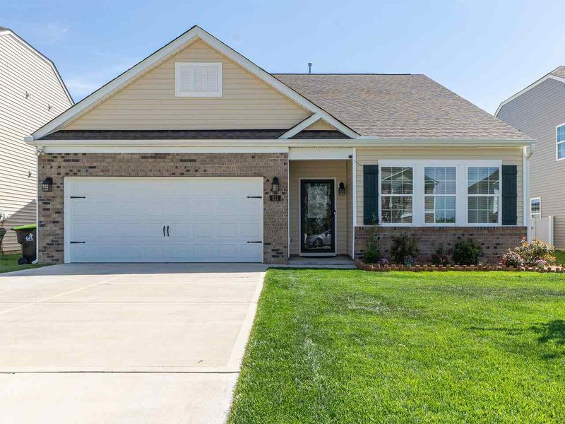 211 S Great White Way, Clayton, NC 27527