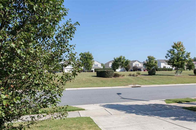 211 Haywards Ln, Mebane, NC 27302