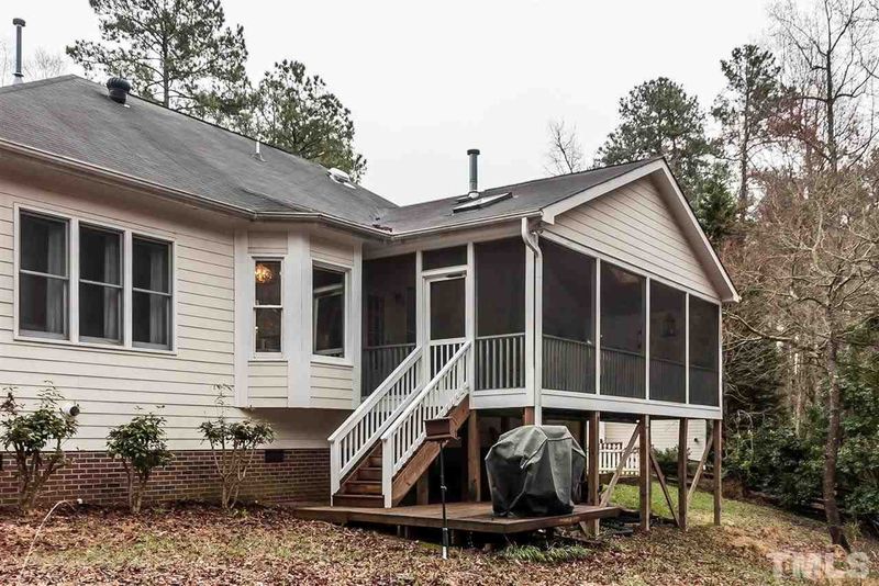 211 Hill Dr, Cary, NC 27519