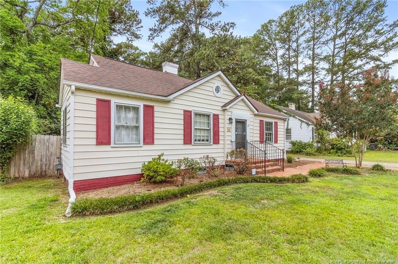 211 Hull Rd, Fayetteville, NC 28303