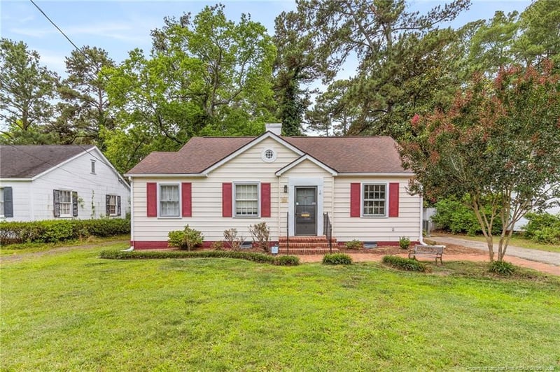 211 Hull Rd, Fayetteville, NC 28303