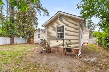 211 Hull Rd, Fayetteville, NC 28303