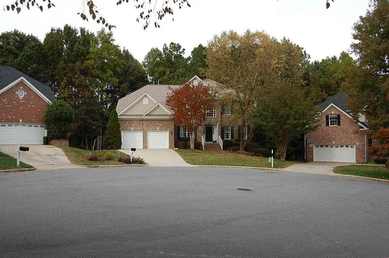 211 Joseph Pond Ln, Cary, NC 27519