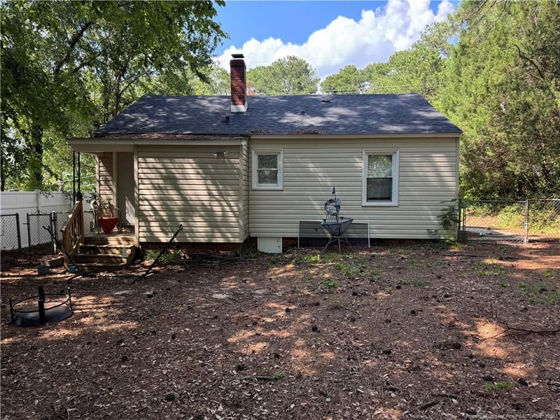 211 Langdon St, Fayetteville, NC 28301