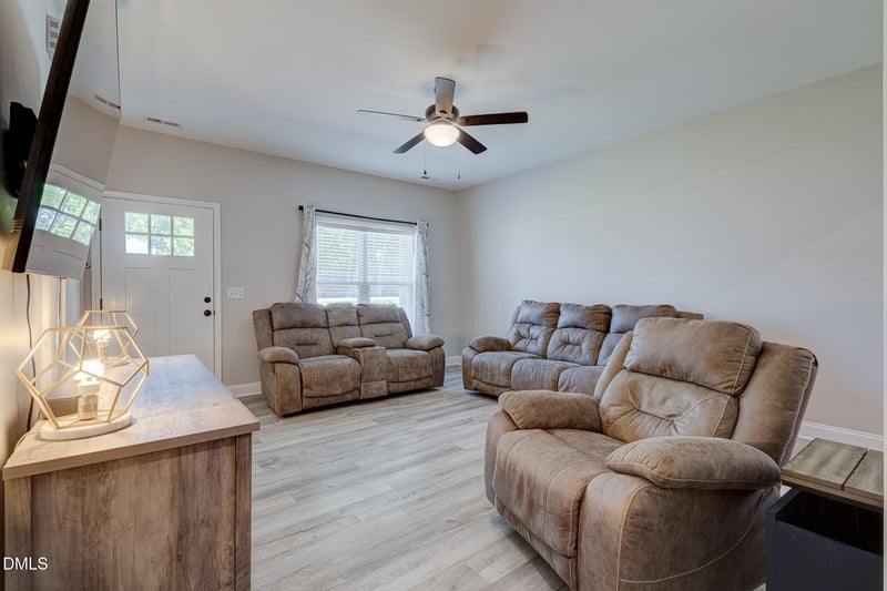 211 Lewis St, Four Oaks, NC 27524