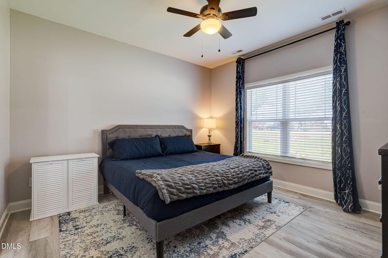 211 Lewis St, Four Oaks, NC 27524