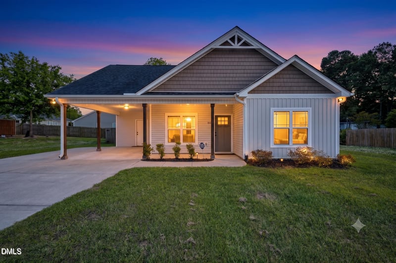 211 W Lewis St, Four Oaks, NC 27524