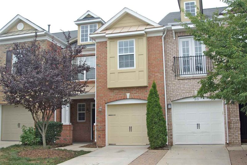 211 Lone Star Way, Cary, NC 27519