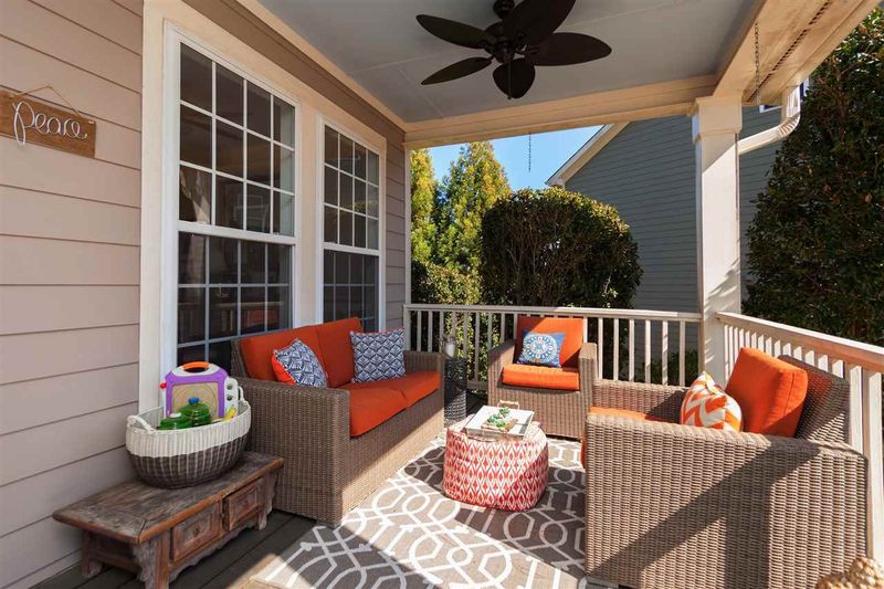211 Mintawood Ct, Cary, NC 27519