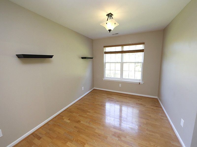 211 Morning View Ct, Durham, NC 27703