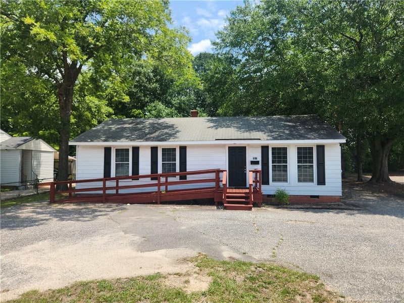 211 Owen Dr, Fayetteville, NC 28304