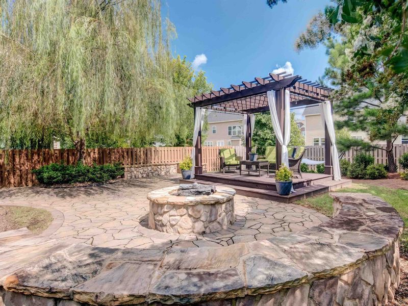 211 Papyrus Pl, Hillsborough, NC 27278