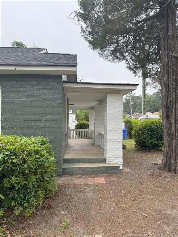 211 Pinecrest Dr, Fayetteville, NC 28305