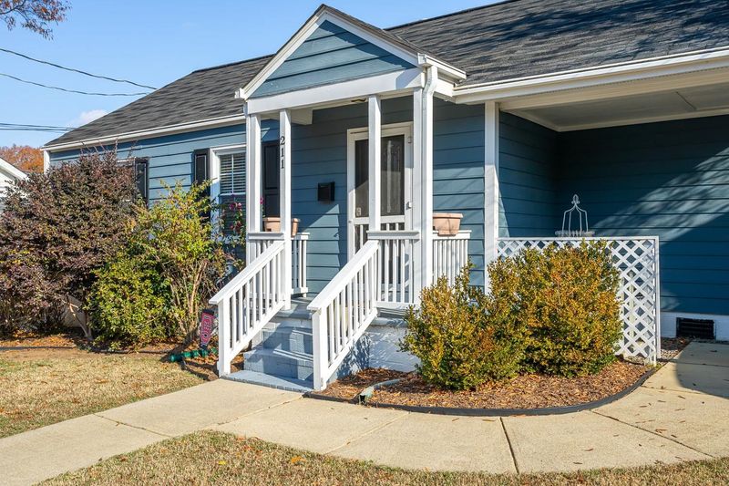 211 Plainview Ave, Raleigh, NC 27604