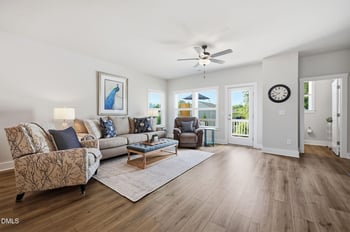 211 Pond View Ct, Fuquay Varina, NC 27526