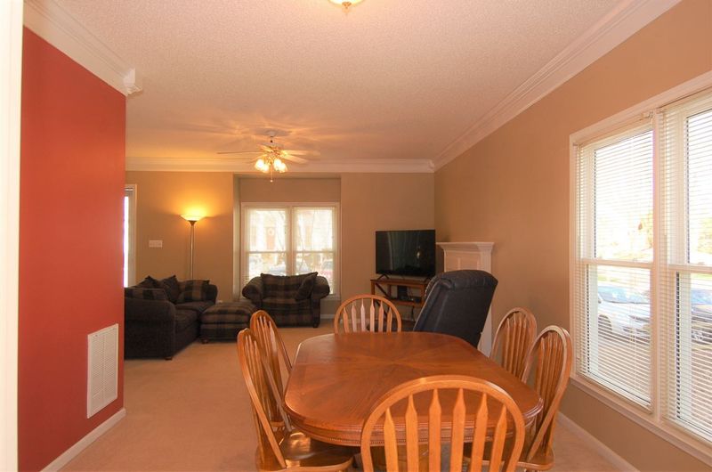 211 Riverwalk Cir, Cary, NC 27511