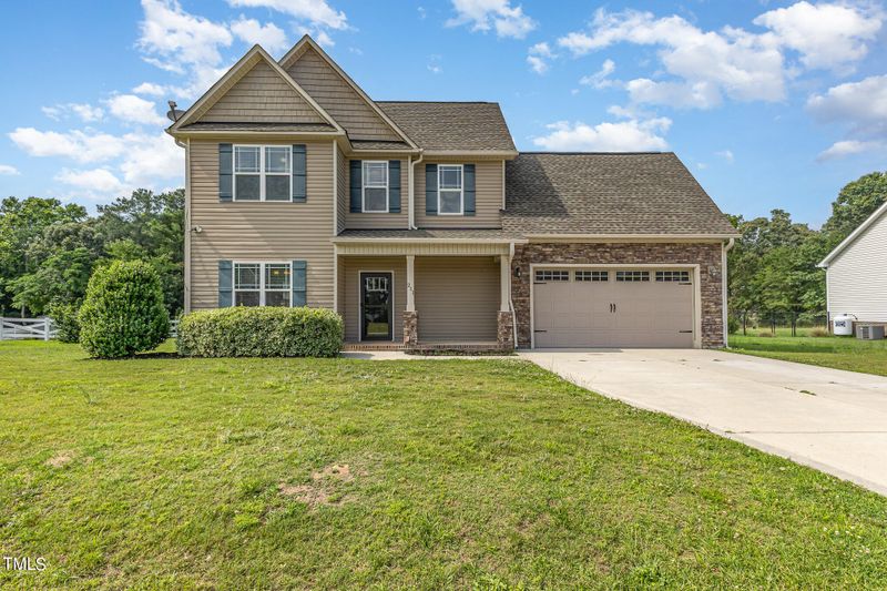 211 Rolling Oaks Ln, Benson, NC 27504