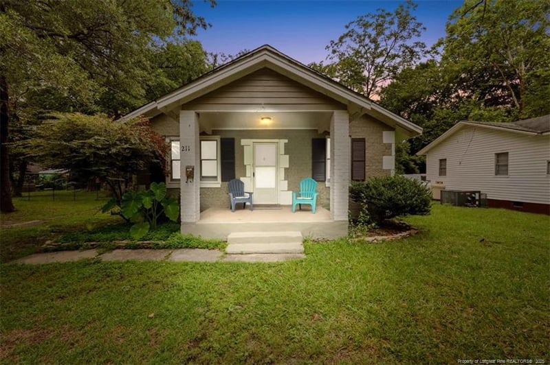 211 Sedberry St, Fayetteville, NC 28305