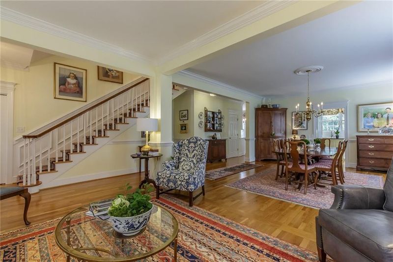 211 Shelburne Ct, Burlington, NC 27215