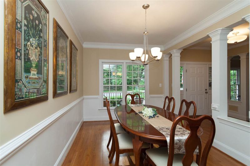 211 Shepherd St, Raleigh, NC 27607