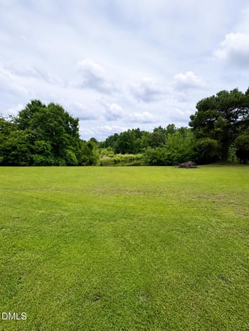 211 Sherman Lakes Dr, Fuquay Varina, NC 27526