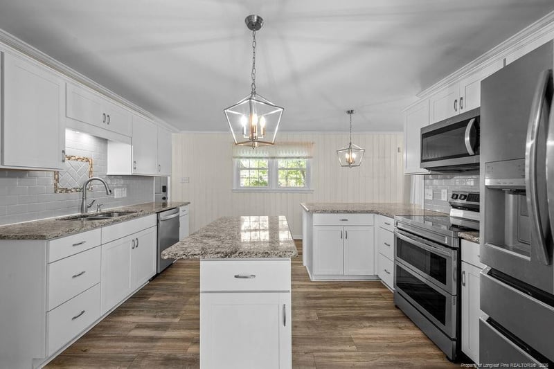 211 Stacy Weaver Dr, Fayetteville, NC 28311