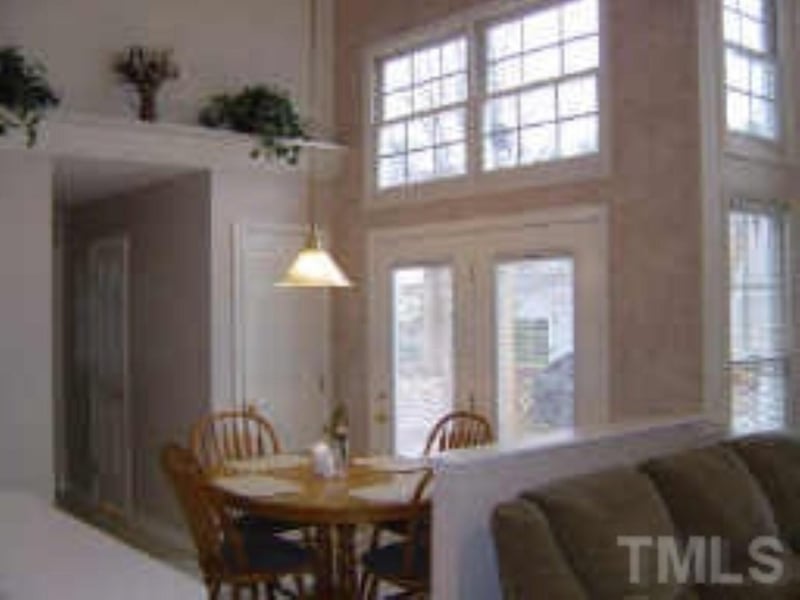 211 Swansboro Dr, Cary, NC 27519