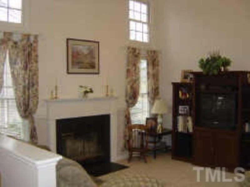211 Swansboro Dr, Cary, NC 27519