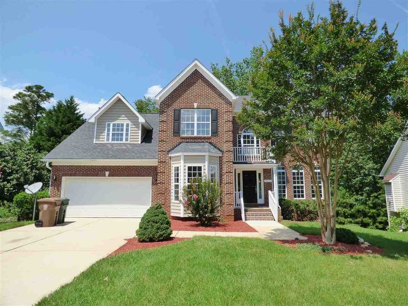 211 Tecumseh Ct, Raleigh, NC 27607